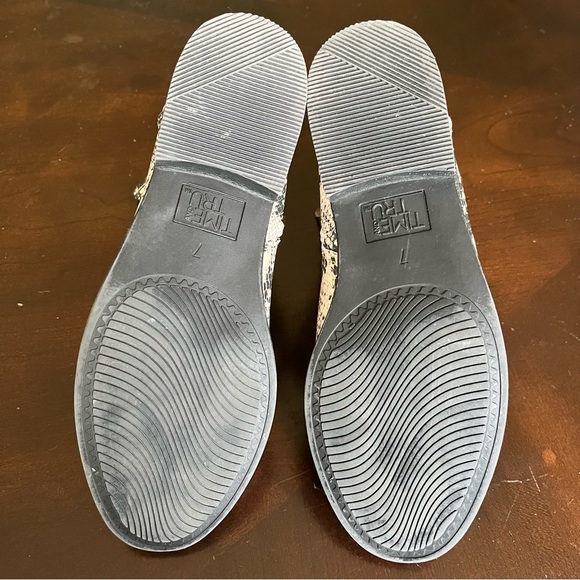 Time And Tru Boots Ankle Bootie Size 7 Slip On Zip Memory Foam Snakeskin Print - Picture 6 of 11